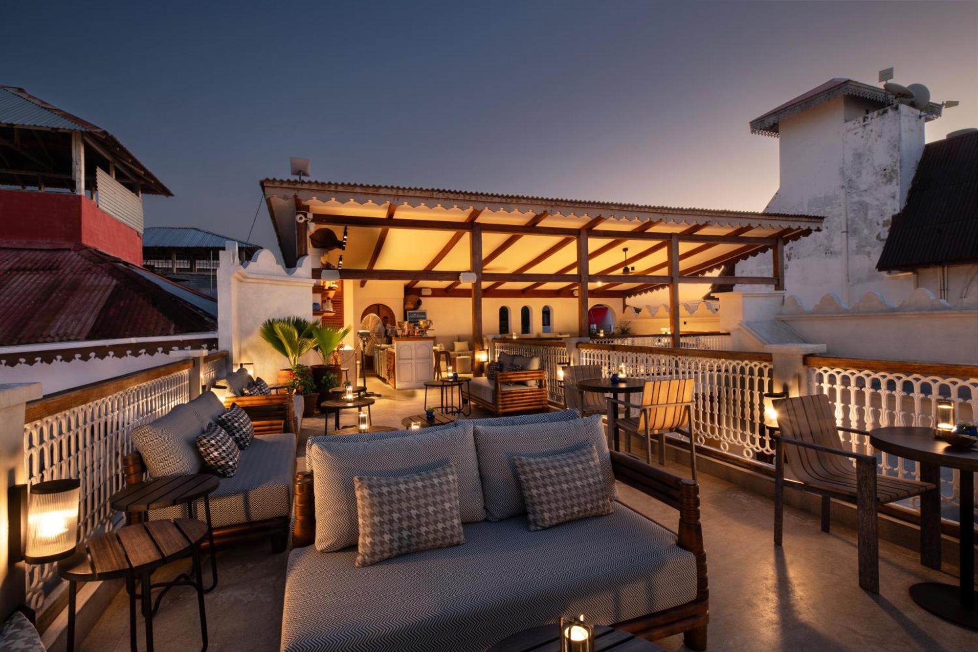 The Neela Boutique Hotel Stone Town Занзибар Экстерьер фото