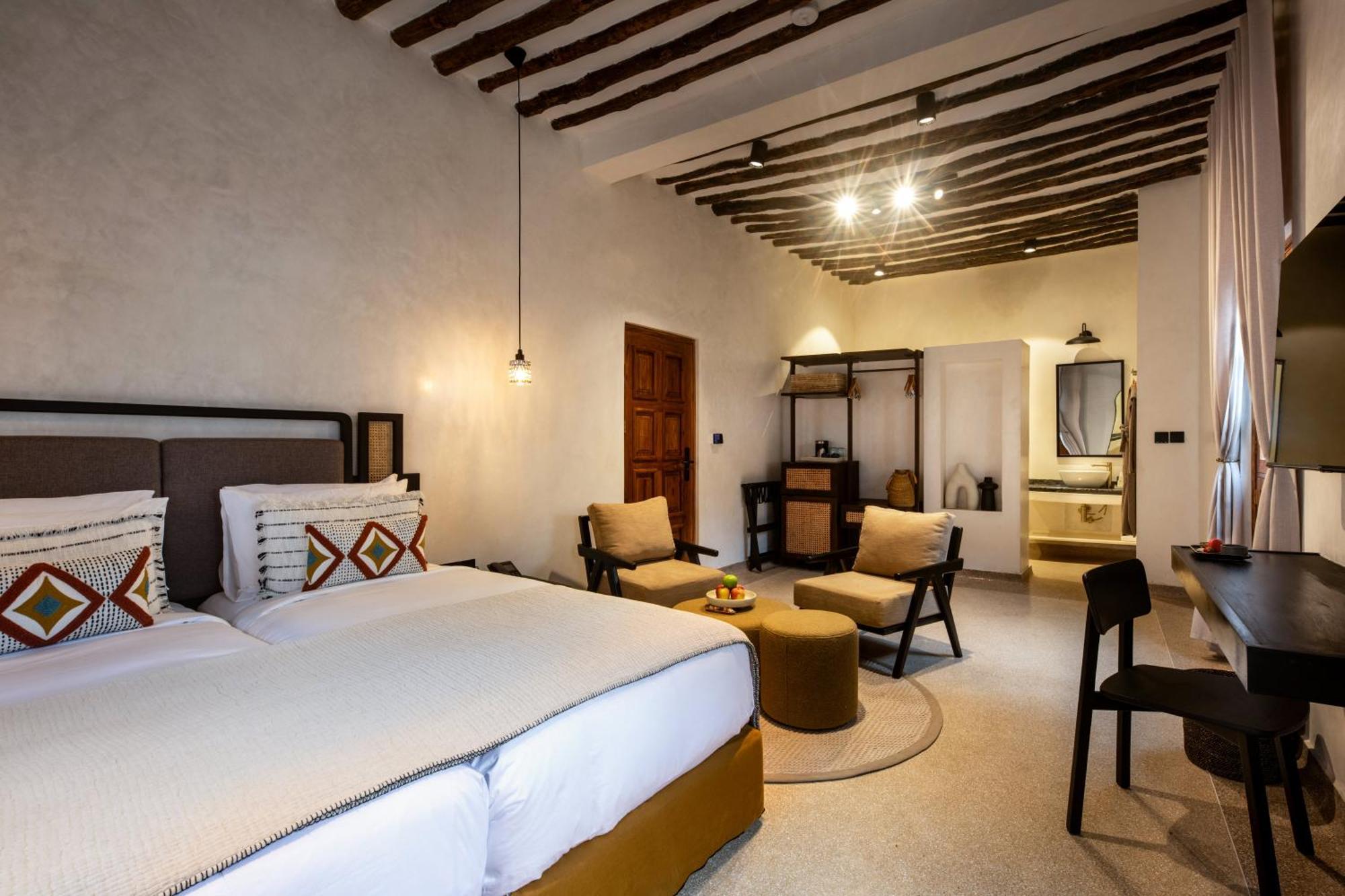 The Neela Boutique Hotel Stone Town Занзибар Экстерьер фото