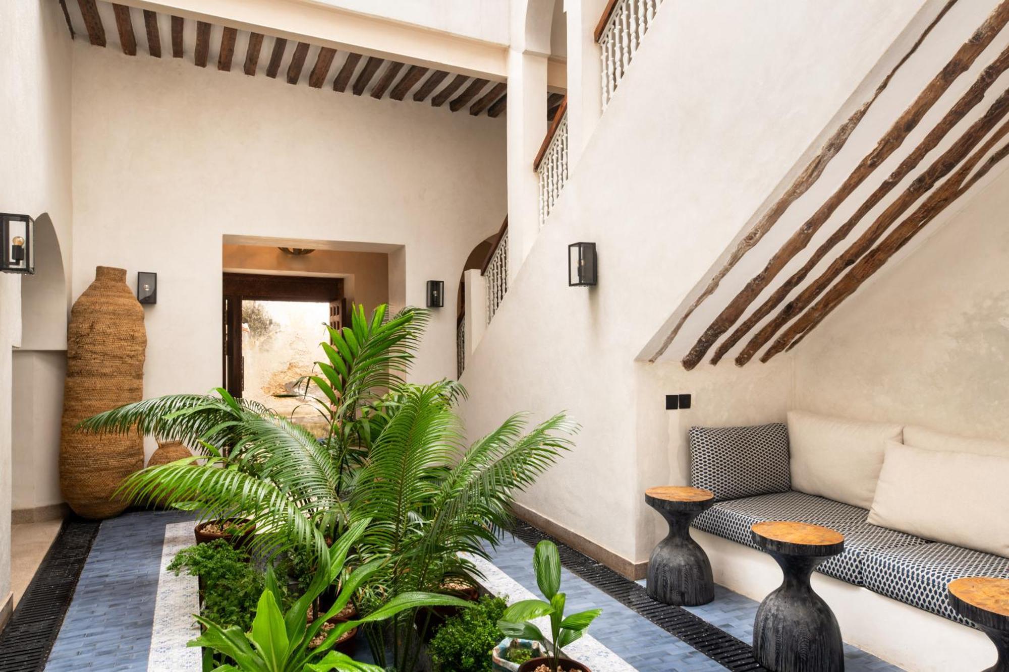 The Neela Boutique Hotel Stone Town Занзибар Экстерьер фото