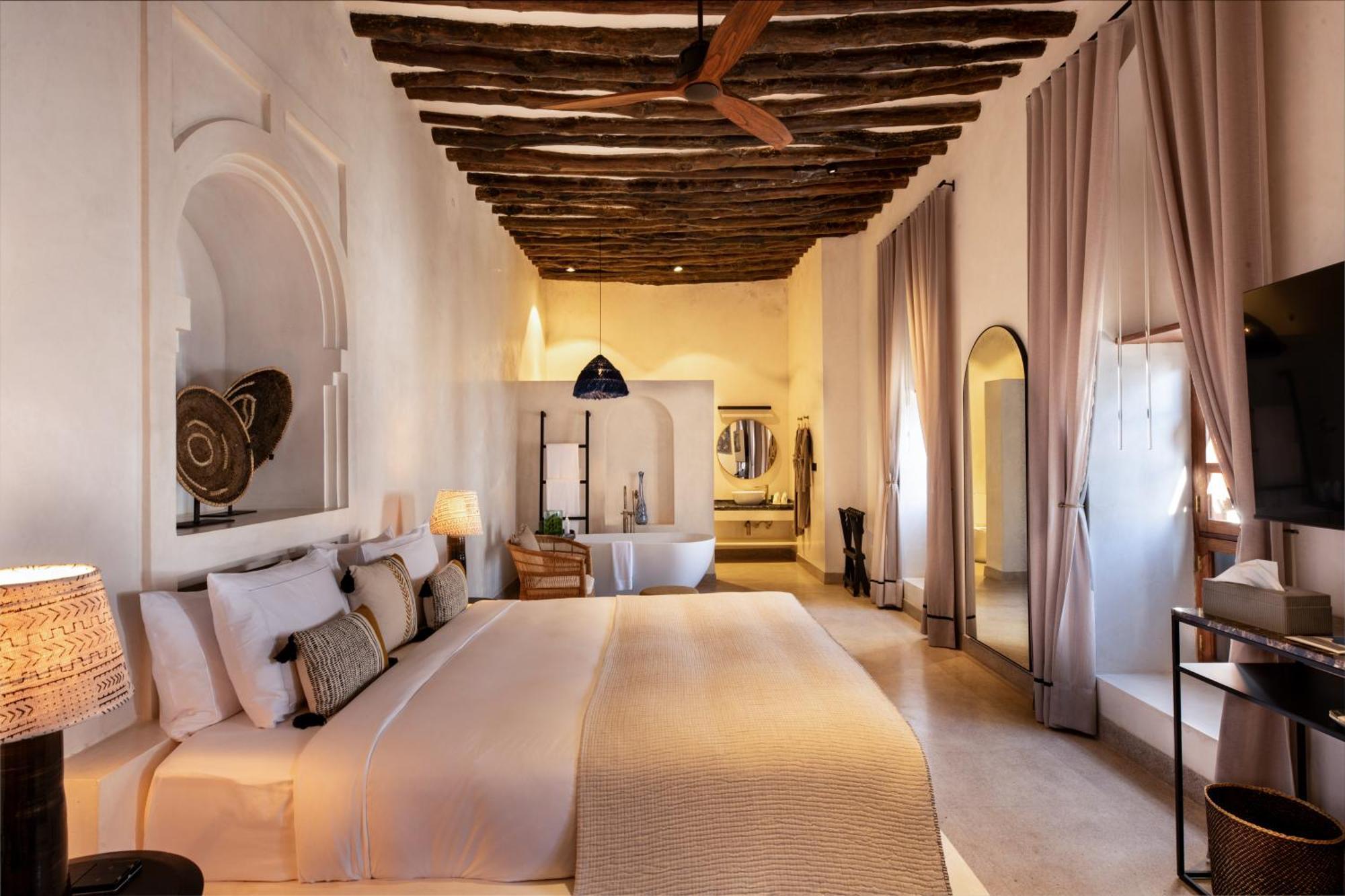 The Neela Boutique Hotel Stone Town Занзибар Номер фото
